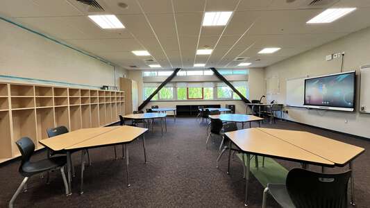 Clara Barton Elementary School Classroom Standard in Redmond