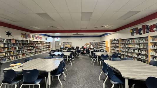 Veterans Elementary School Library in Wesley Chapel
