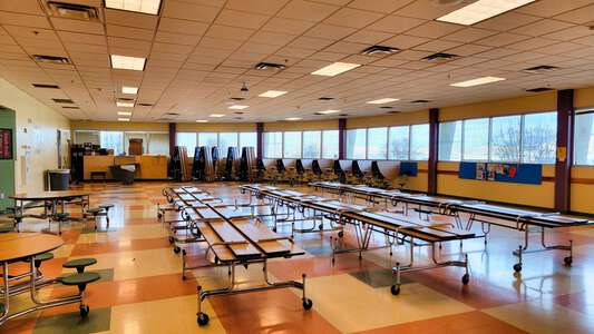 Manzano Mesa Elementary School Cafeteria in Albuquerque