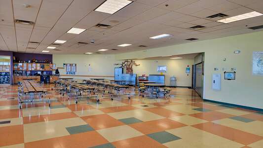 Manzano Mesa Elementary School Cafeteria in Albuquerque
