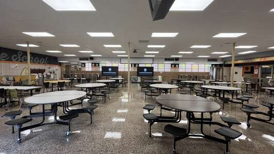 Stovall Middle School Cafeteria (D121) in Houston