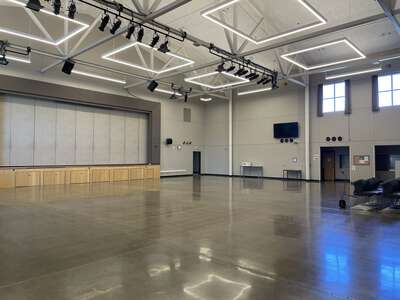 Riverside High School Commons in Tualatin