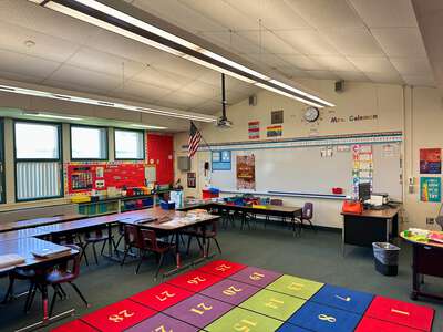 Thomas Elementary School Classroom Standard in Fresno