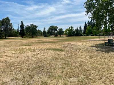 Woodlake Elementary School Field - Practice in Sacramento
