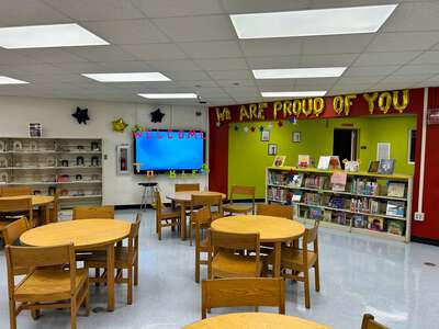 Rainbow Park Elementary School Library in Miami Gardens