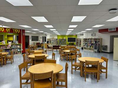 Rainbow Park Elementary School Library in Miami Gardens