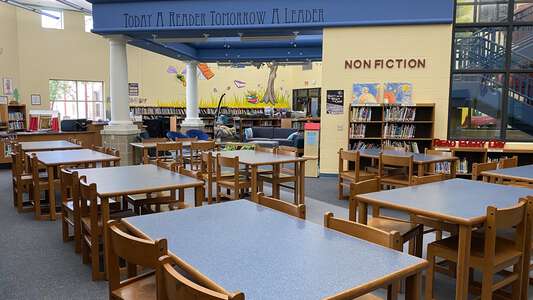 Alvaton Elementary School Library in Alvaton