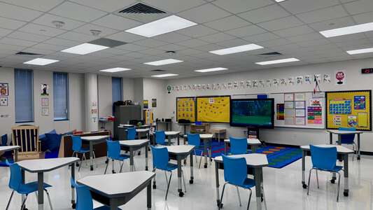 Nathaniel Hawthorne Elementary School Classroom Standard in Dallas