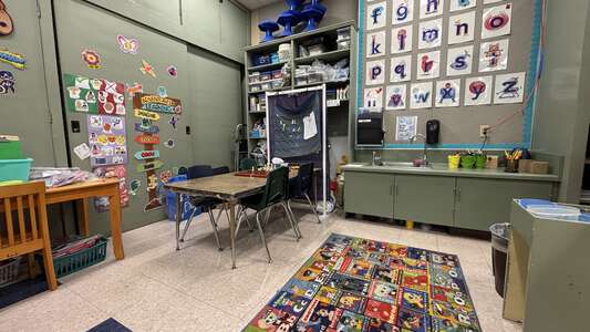 Theodore Roosevelt Elementary School Classroom Standard in Burbank 5