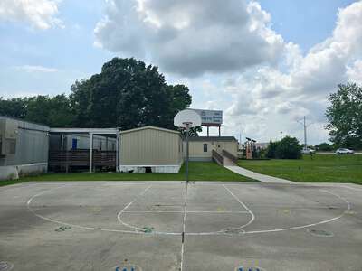 Cedarcrest Southmoor Elementary School Outdoor Basketball Courts in Baton Rouge