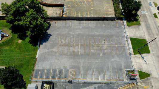 Bissonet Plaza School Parking Lot - Side in Metairie 2