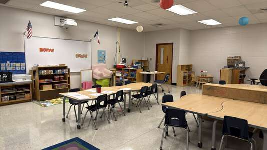 Campestre Elementary School Classroom Standard in Socorro 4