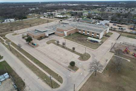 Floyd Elementary School Parking Lot - Staff in Mesquite