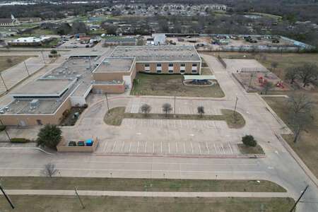 Floyd Elementary School Parking Lot - Staff in Mesquite