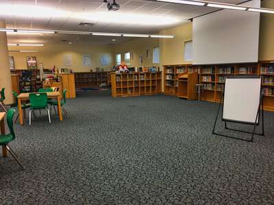 Thompson Elementary Library in Houston