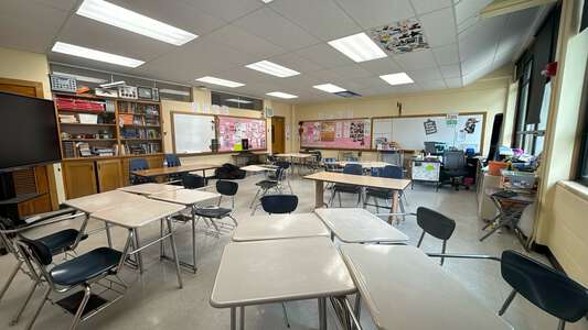 Mayberry Cultural and Fine Arts Magnet Middle School Classroom Standard in Wichita 3