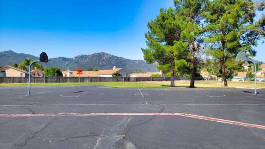 Red Hawk Elementary School Outdoor Basketball Courts in Temecula