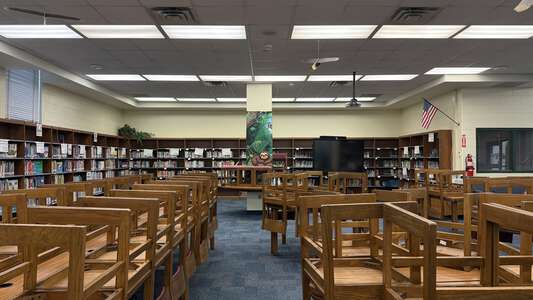 Whitehouse Elementary School Library (3 hr min) in Jacksonville
