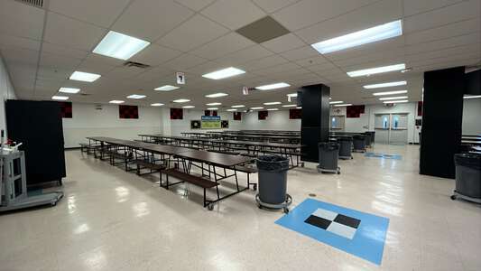 Lakeland Highlands Middle School Cafeteria in Lakeland 3