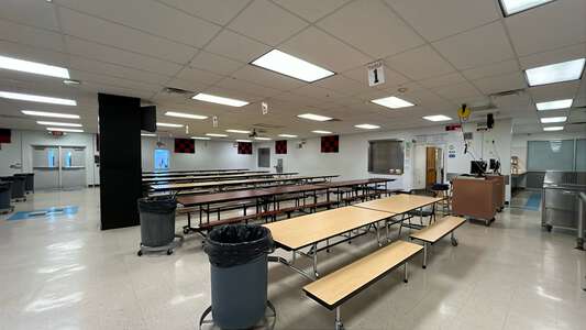 Lakeland Highlands Middle School Cafeteria in Lakeland 4