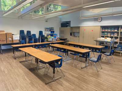 Robinson Elementary School Classroom Standard in Manhattan Beach