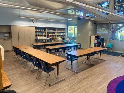 Robinson Elementary School Classroom Standard in Manhattan Beach