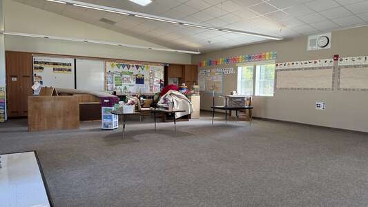 Santa Cruz Gardens Elementary School Classroom Standard in Santa Cruz