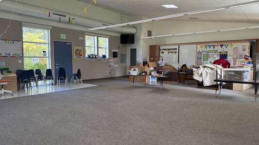 Santa Cruz Gardens Elementary School Classroom Standard in Santa Cruz