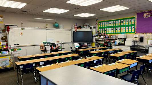 Abraham Lincoln Elementary School Classroom Standard in Santa Rosa 3