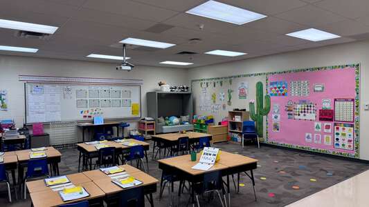 Saddleback Elementary School Classroom Standard in Maricopa