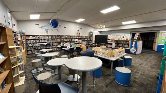 La Mesa Elementary Library in Monterey