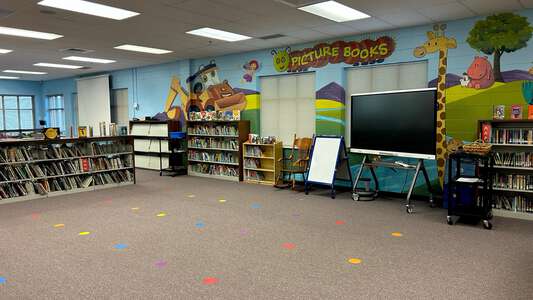 Duncan Creek Elementary School Library in Hoschton