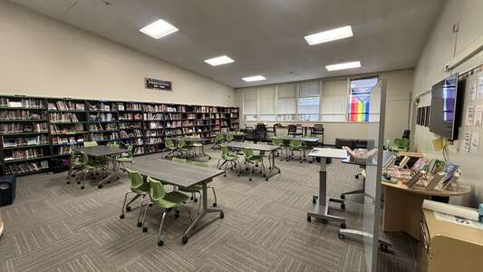 Orinda Intermediate School Library in Orinda