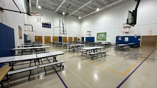 Bateman - Newton Bateman Elementary School Cafeteria / Gym in Chicago 5