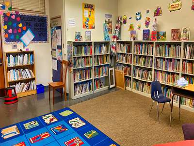 Don Benito Fundamental School Library in Pasadena