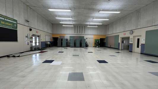 Spring Creek Elementary School Cafeteria in Eugene