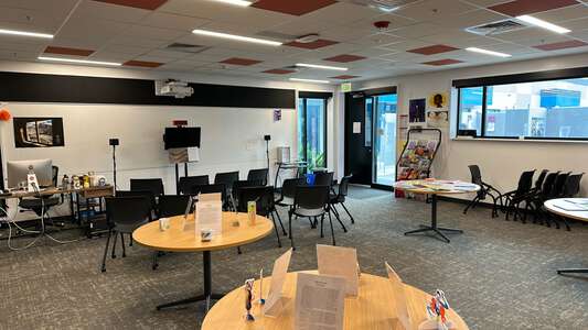 Freestyle Academy Room 08 - English in Mountain View 2