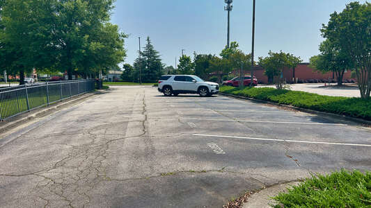 Grayson Elementary School Parking Lot - Side in Grayson