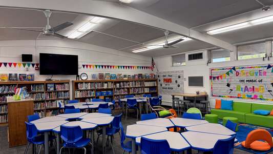 Villa Park Elementary School Library in Villa Park