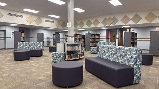 Desert View Elementary School Library in Rock Springs 3