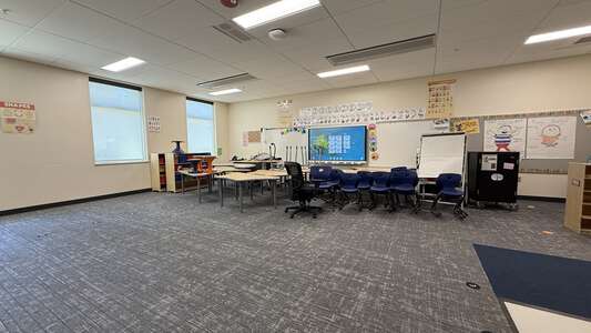 Lake Grove Elementary School Classroom Standard in Federal Way