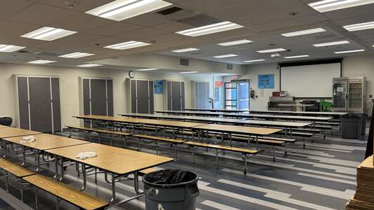 Winchester Elementary School Multi-Purpose Room in Winchester