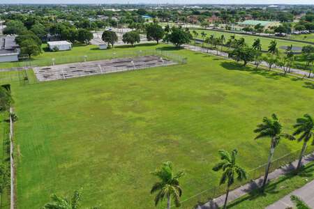 Arthur & Polly Mays 6-12 Conservatory of the Arts Field - Practice in Miami