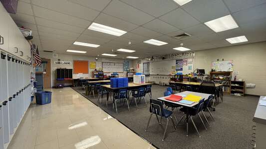 Irving Elementary School Classroom Standard in Eugene 2