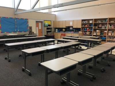 Mariposa Upper Elementary School Classroom Standard in San Carlos