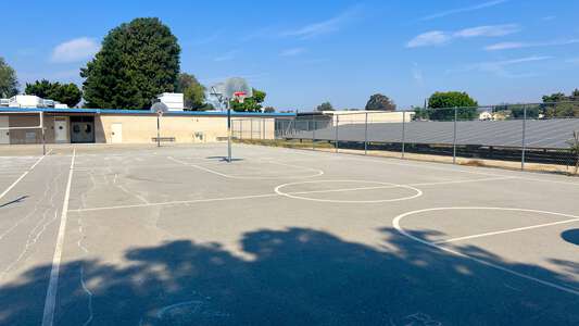 Berylwood Elementary School Outdoor Basketball Courts in Simi Valley