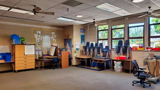 South Oceanside Elementary School Classroom Standard in Oceanside
