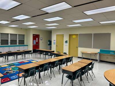 Robert Russa Moton Elementary School Classroom Standard in Miami 3