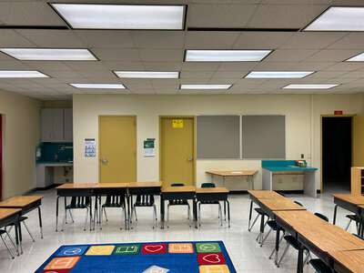 Robert Russa Moton Elementary School Classroom Standard in Miami 4
