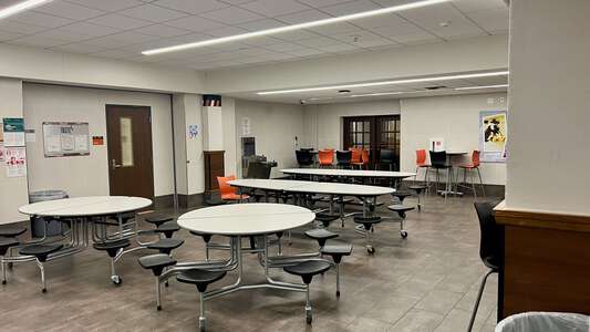 Polytechnic High School Cafeteria in Fort Worth